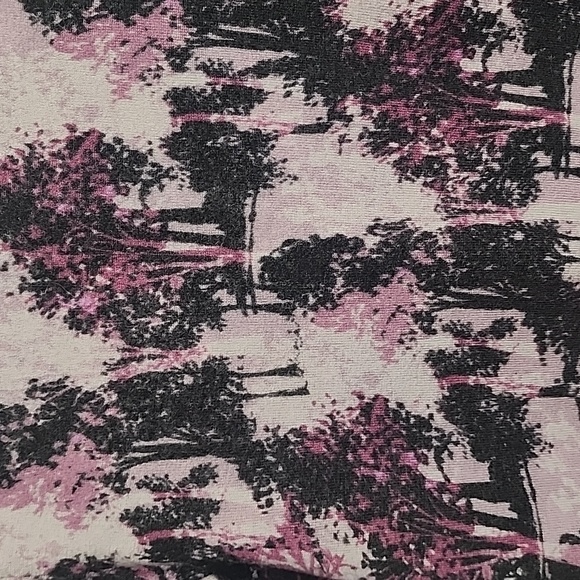 Garnet Hill 100% Merino Wool Artistic Purple and Black Button-Down Sweater Top - Picture 5 of 7